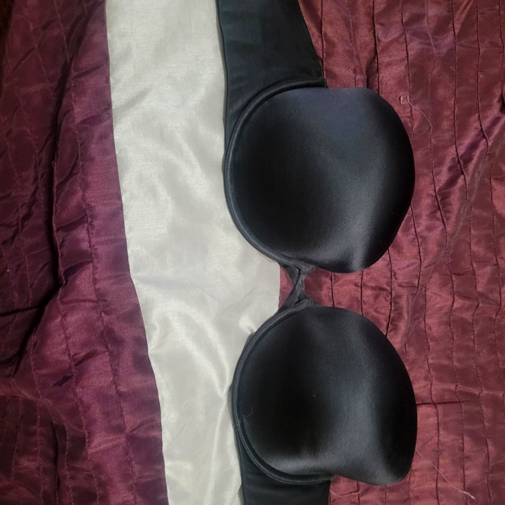 Black strapless bra with straps  size 36Dd